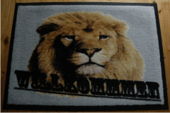 Fußmatte mit Löwe Willkommen